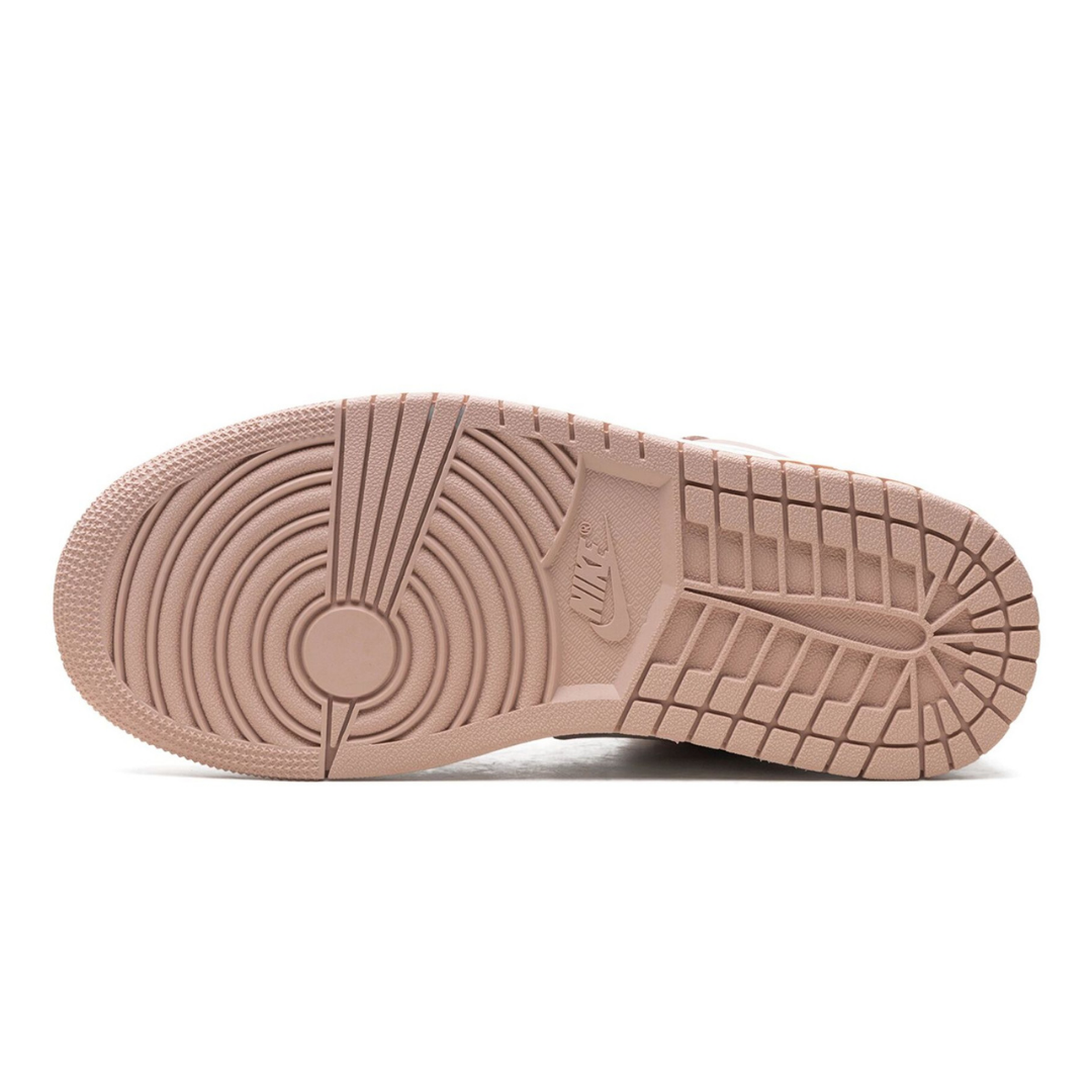 J1 Low „Crimson Tint“