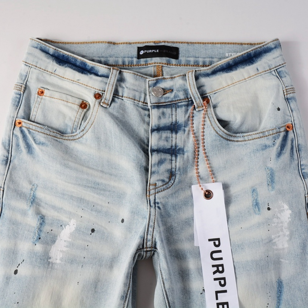 Lila Farbe Hellblaue Jeans
