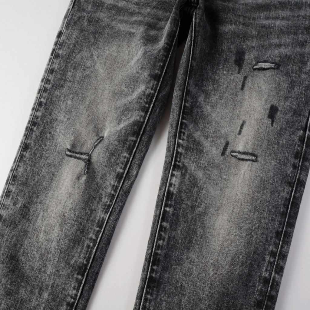Lila-graue zerrissene Jeans