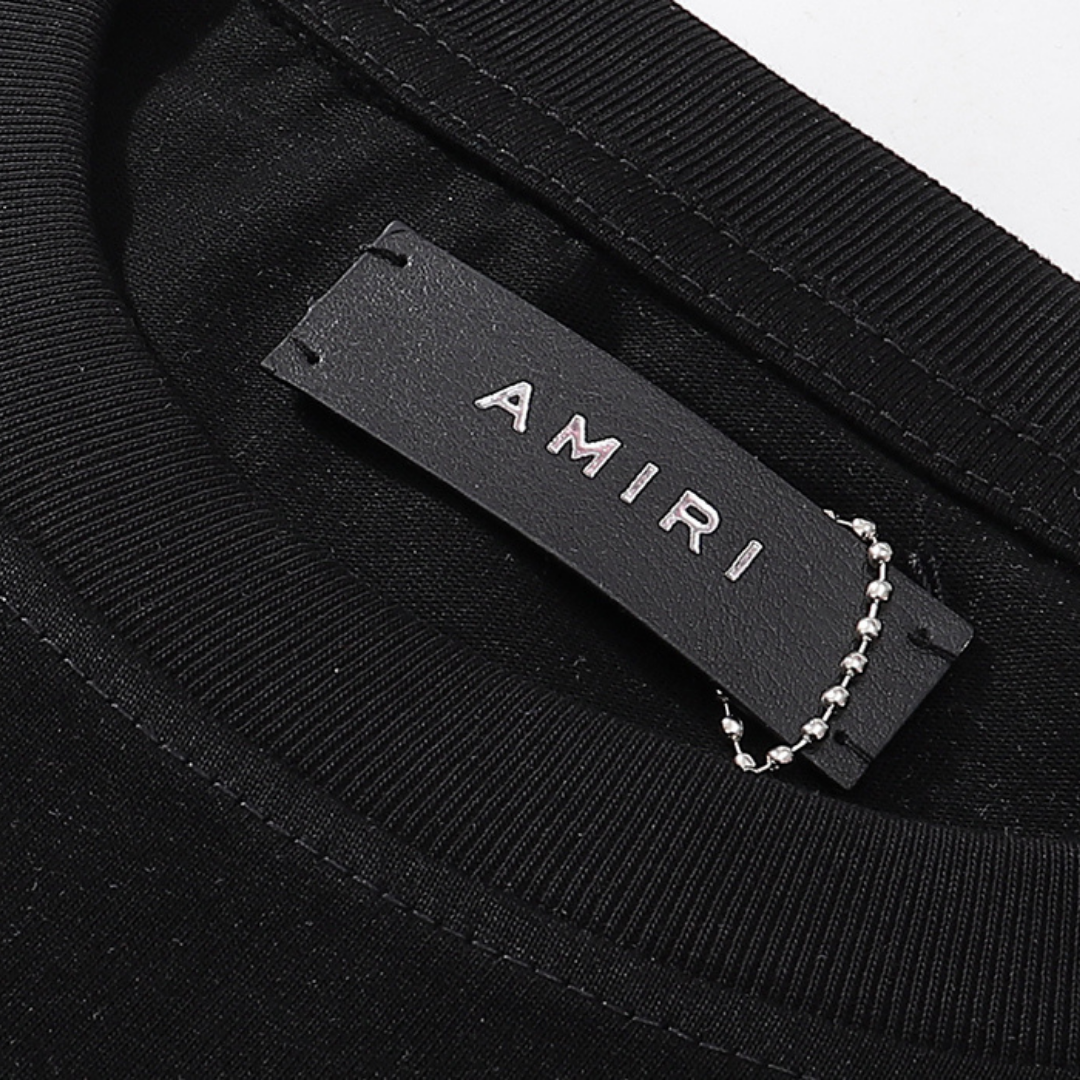 Amr M.A. T-Shirt mit rotem Balken