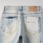 Lila Farbe Hellblaue Jeans