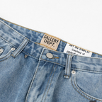 Galerie-Abteilung Schlagjeans