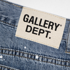 Galerie-Abteilung Schlagjeans