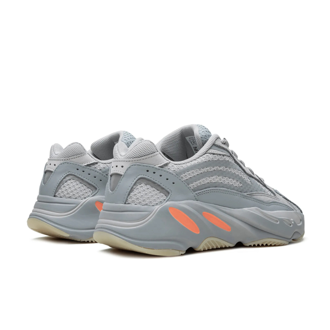 YZY - 700 V2 „Inertia“