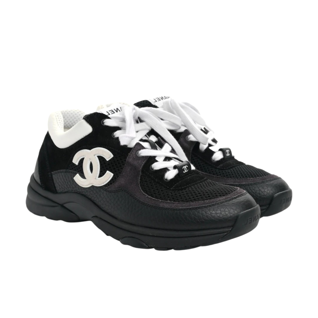 Runner Black White