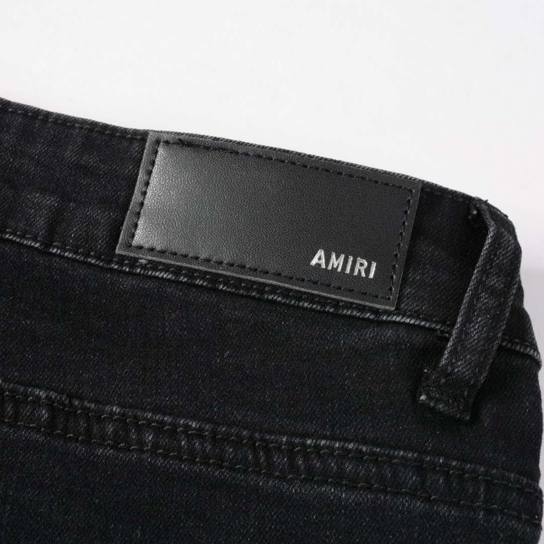 Amr Jeans mit Farbklecksen