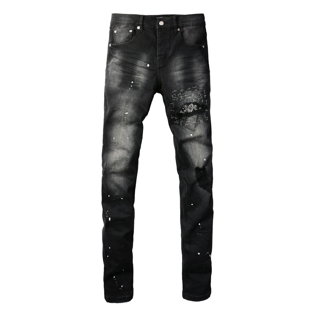 Lila Bandana Schwarze Jeans