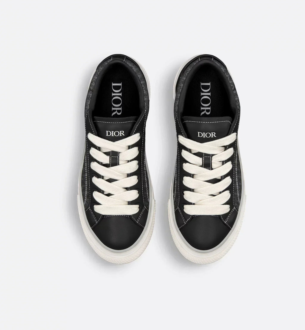 B33 Spin Sneaker
