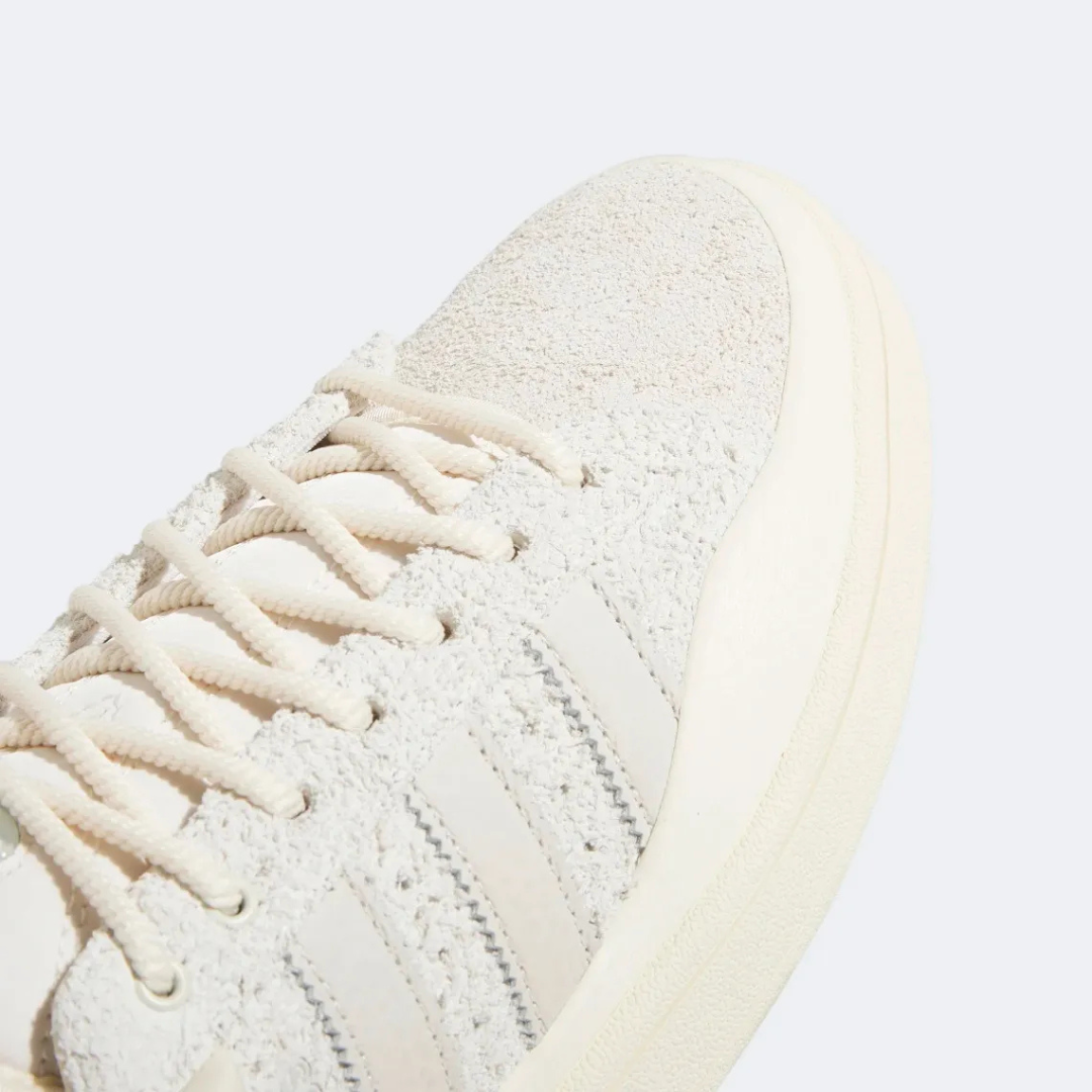 Campus Bad Bunny „Cloud White“