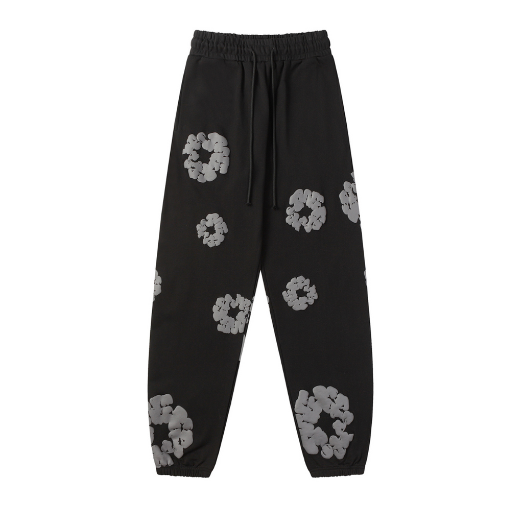 Denimhose schwarz/grauer Trainingsanzug