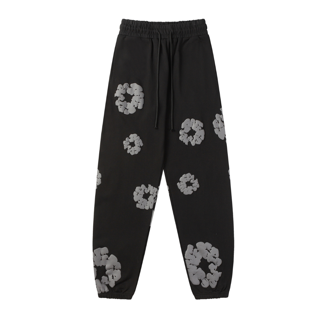 Denimhose schwarz/grauer Trainingsanzug
