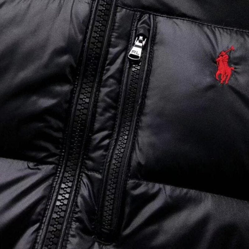 Schwarz glänzende Jacke