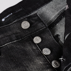 Lila zerrissene Jeans