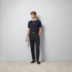 Dunkelblaues Poloshirt