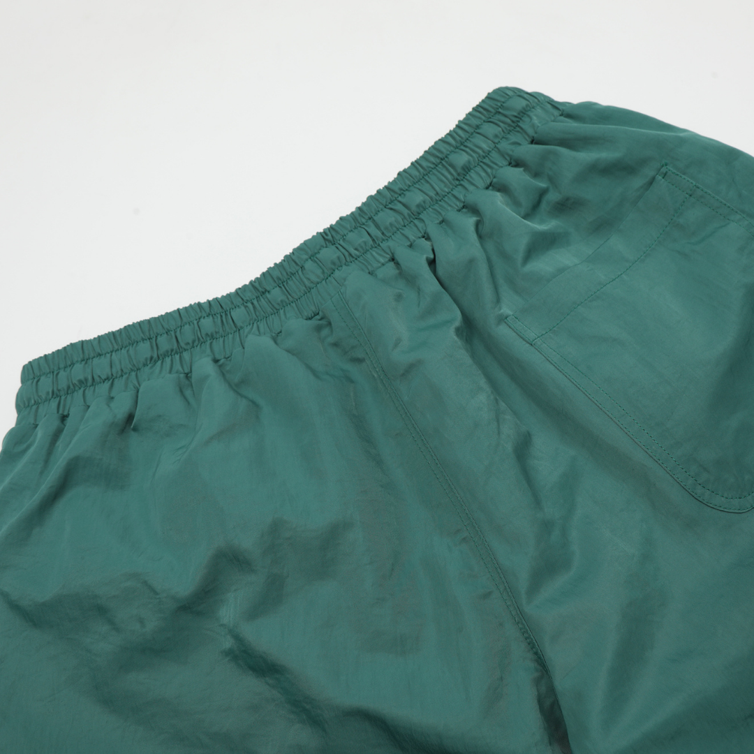 Stelle Shorts dar
