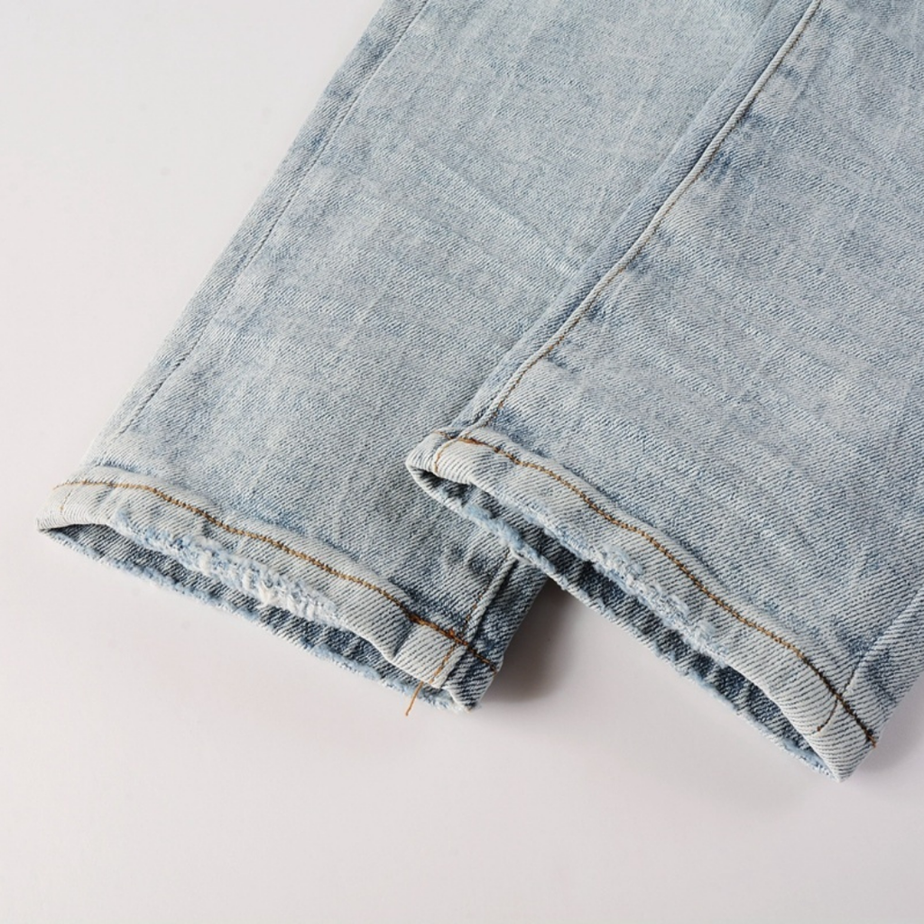 Lila dreifach zerrissene Jeans