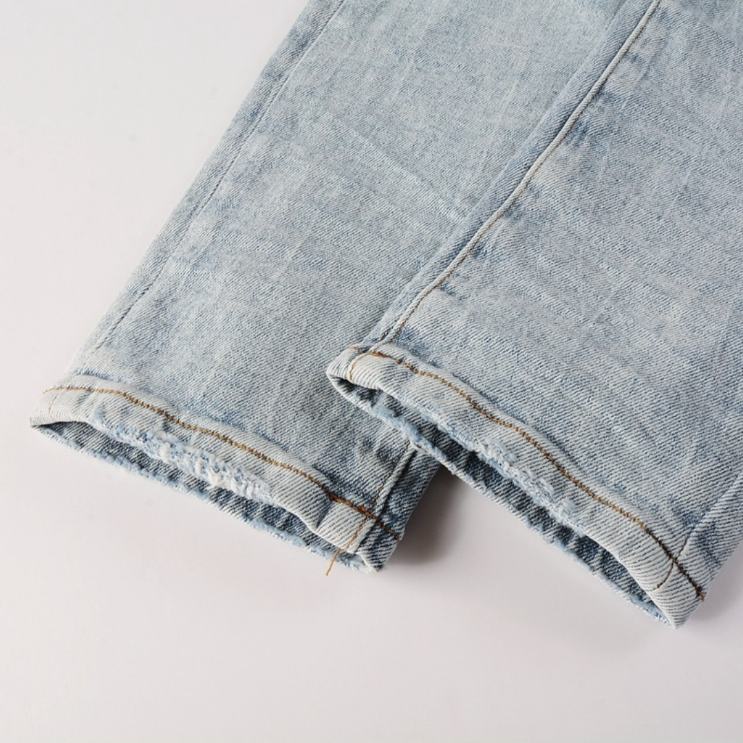 Lila dreifach zerrissene Jeans