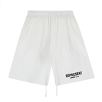Stelle Shorts dar