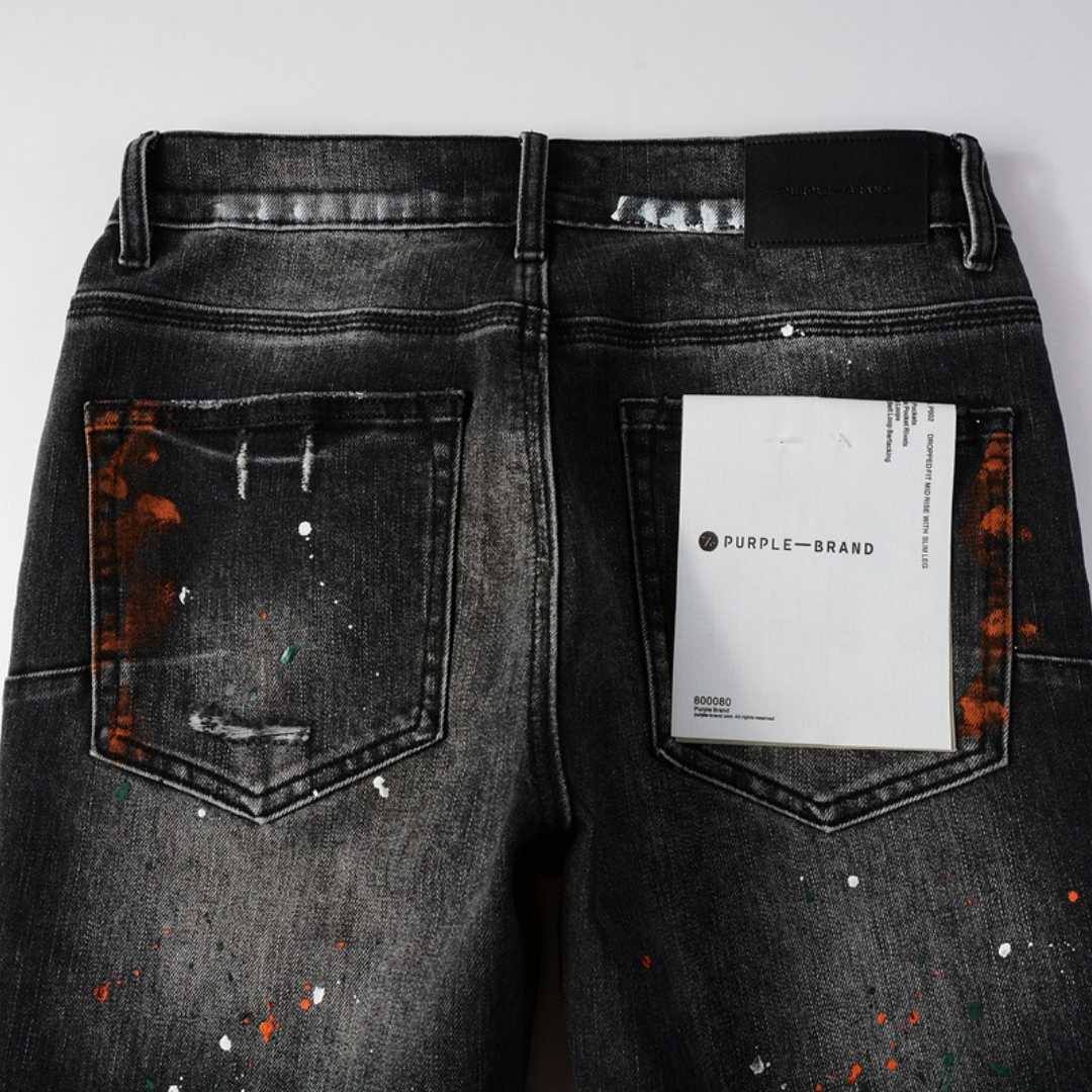 Lila Jeans mit Used-Look