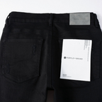 Lila Schwarze Zerrissene Jeans