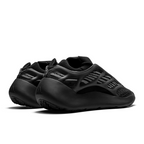 YZY – 700 V3 „Alvah“