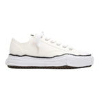 NIEDRIG GESCHNITTENER SNEAKER