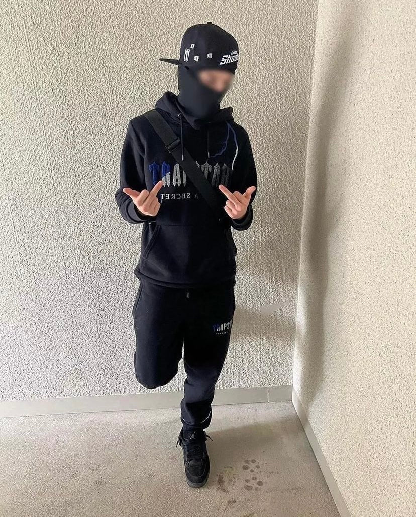 Secret Decoded 2.0 Schwarzer Trainingsanzug
