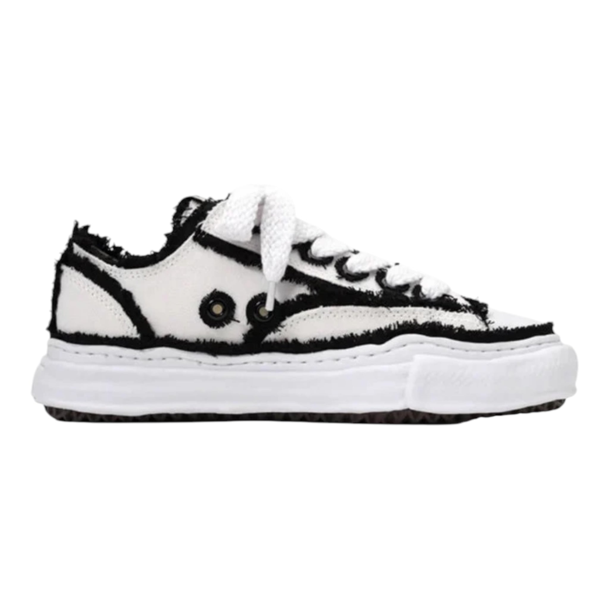 FLARED LOW SNEAKER - UNCCENSORED