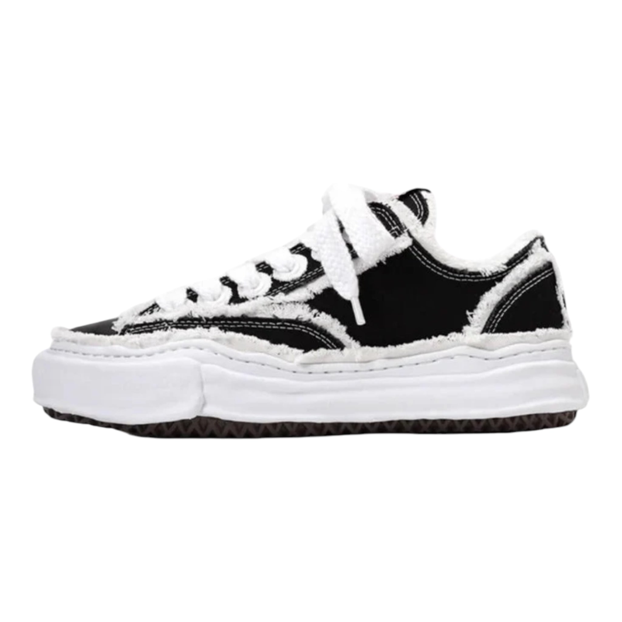 FLARED LOW SNEAKER - UNCCENSORED