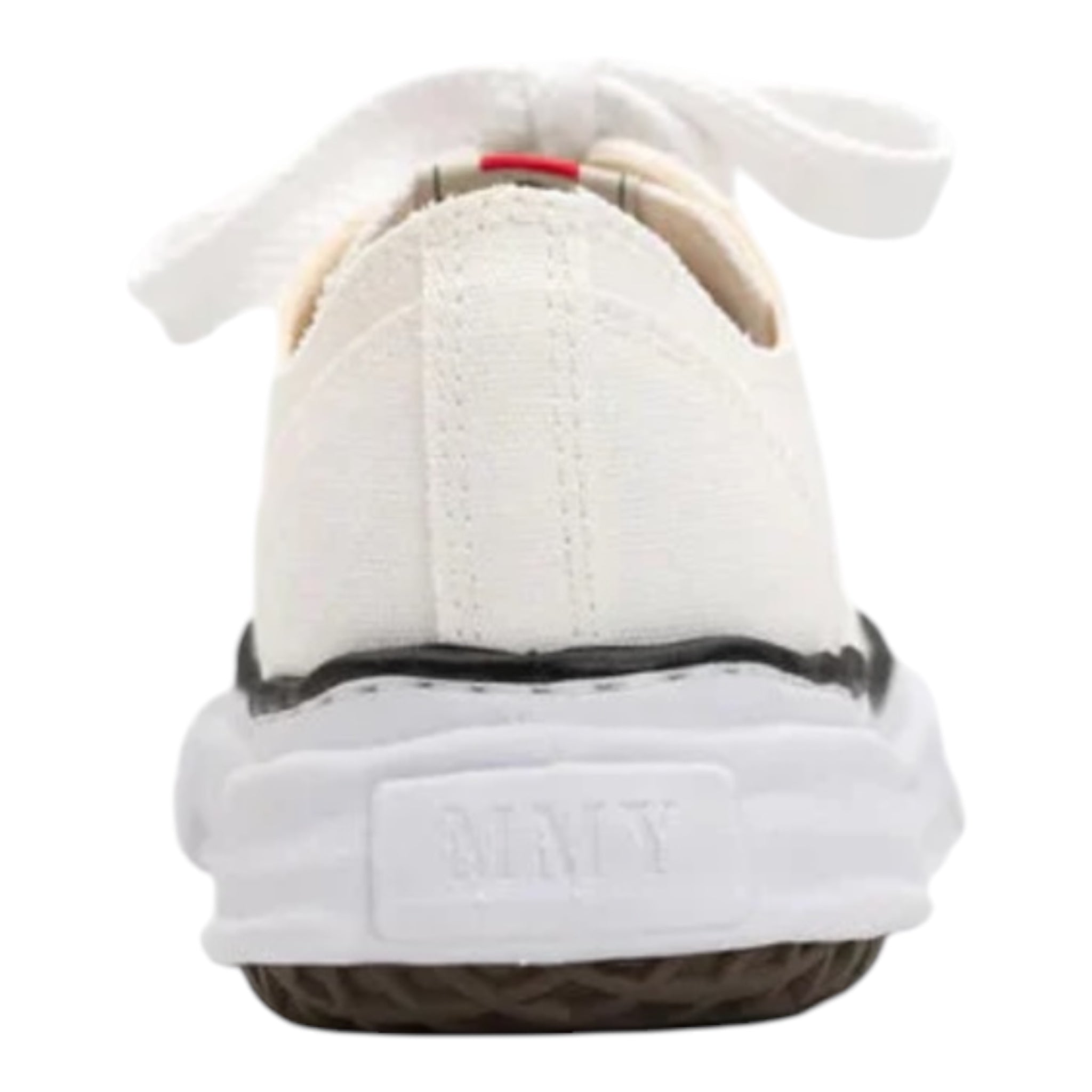 LOW TOP SNEAKER - UNCCENSORED