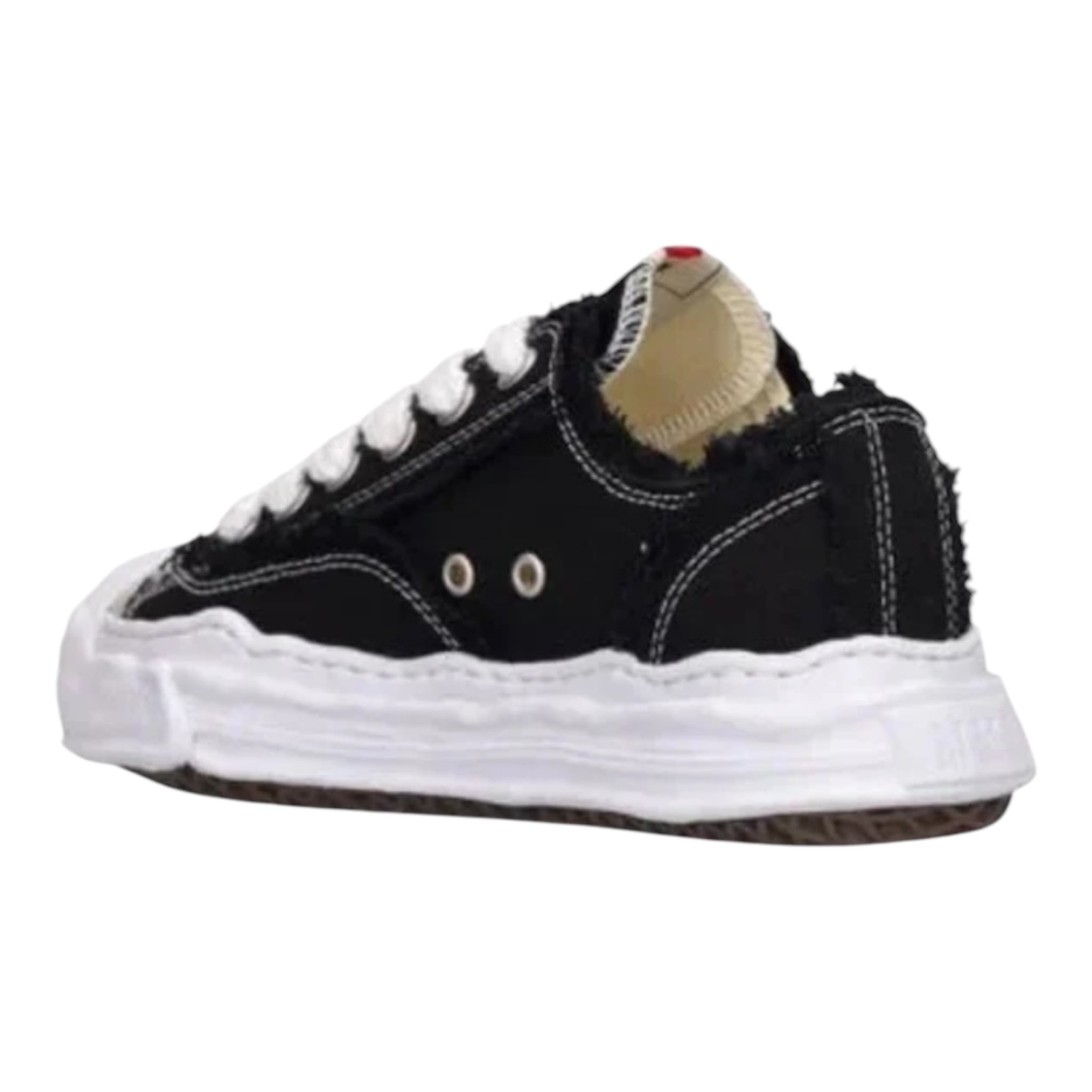 LOW TOP SNEAKER - UNCCENSORED