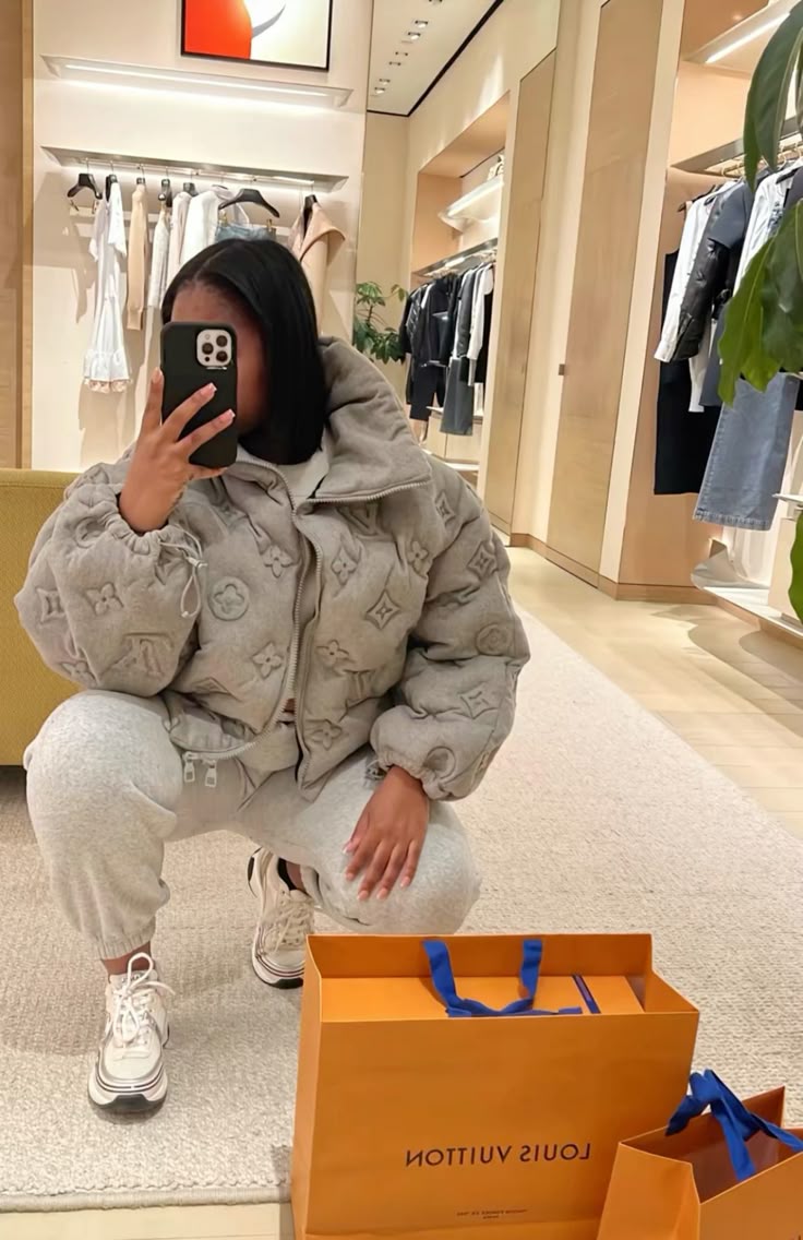 „LV“ Pufferjacket - UNCCENSORED