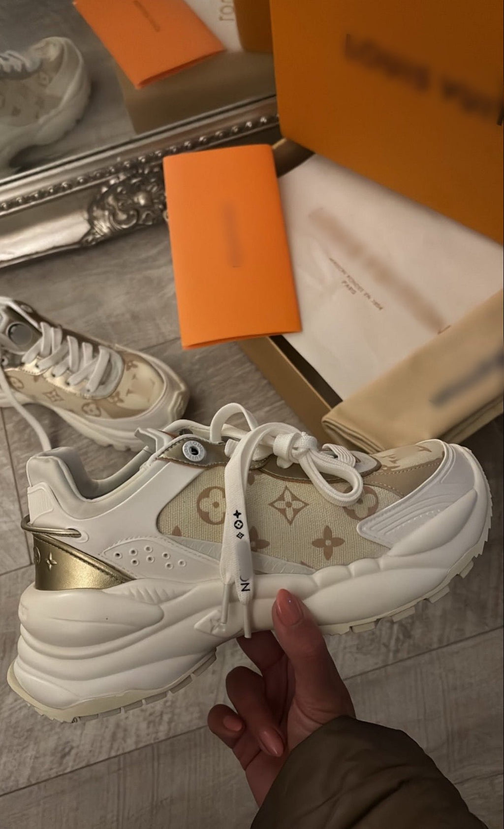 LV Sneakers white gold - UNCENSORED™