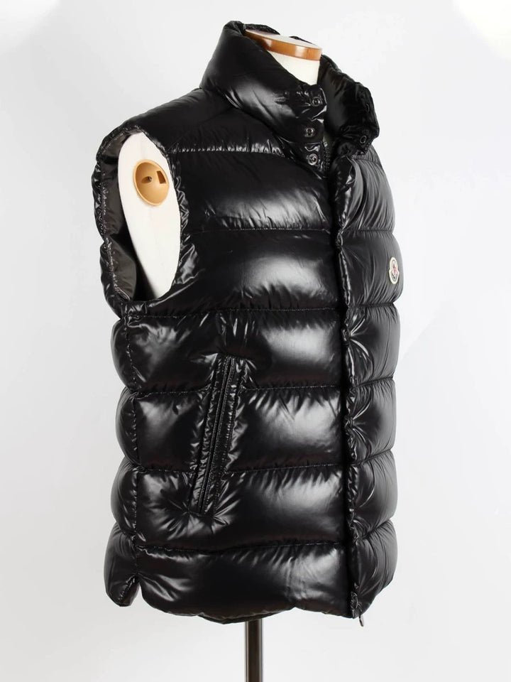 'M' Puffer Weste - UNCCENSORED