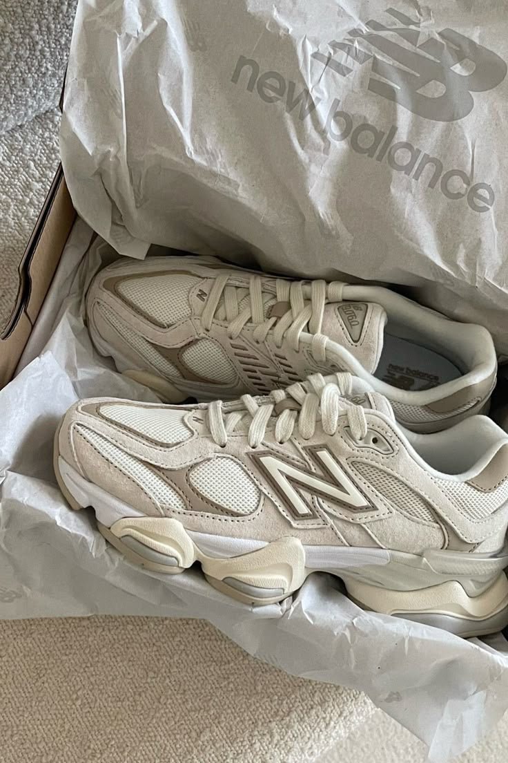 New Balance beige - UNCENSORED™